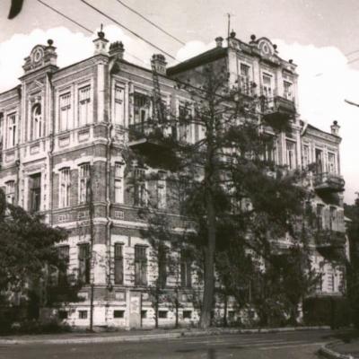 Дом купцов А. Топчияна и В. Муратова